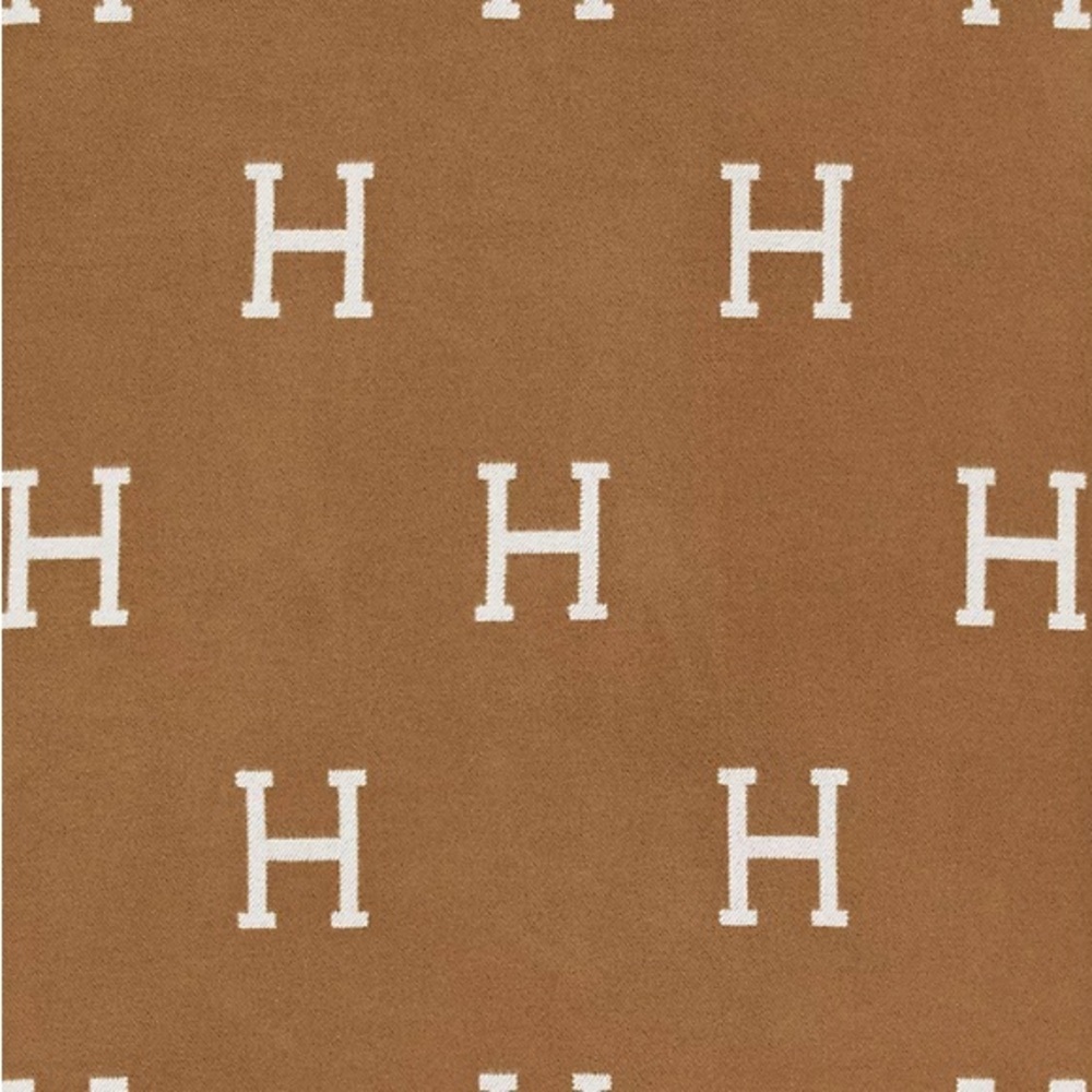 Meet your Posher, Odette